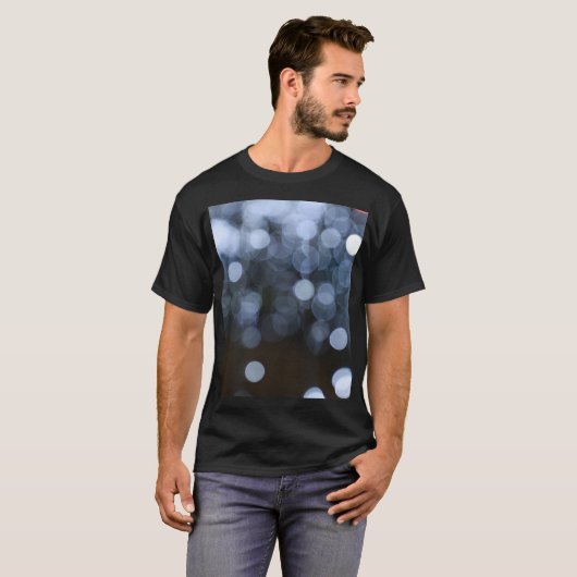Zilveren, witte bokeh nacht achtergrond. t-shirt (Voorkant volledig)