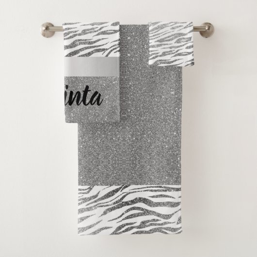 Zilveren Zebra Print Glitter gepersonaliseerd Bad Handdoek (Insitu)