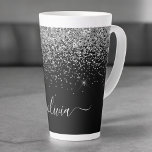 Zilveren Zwarte Glitter Script Monogram Meisjesnaa Latte Mok<br><div class="desc">Zwarte en zilveren namaakfolie Metallic Glitter Script Monogram Naam Latte Koffiekop Mok. Dit is het perfecte cadeau voor sweet 16 verjaardag, trouwen, bruidsmeisje, jubileum, baby shower of vrijgezellenfeest voor iemand die van glamour luxe en chic stijlen houdt.</div>