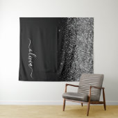 Zilveren Zwarte Glitter Script Monogram Meisjesnaa Wandkleed (In Situ (horizontaal))