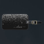 Zilveren Zwarte Meisjesachtige Glitter Glans Monog Bagagelabel<br><div class="desc">Zilveren en Zwarte Glitter Glans Monogram Naam en Initiaal Bagage Tag. De bagagetag is het perfecte cadeau voor een sweet 16 verjaardag,  trouwdag,  bruidsfeest,  babyshower of vrijgezellenfeest voor iemand die haar kamer stijlvol decoreert.</div>