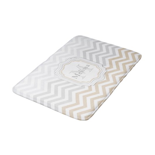 Zilvergrijs Goud Monogram Chevron Badmat (Gekanteld)