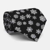 Zilversneeuwvlokken op een zwarte achtergrond stropdas (Opgerold)