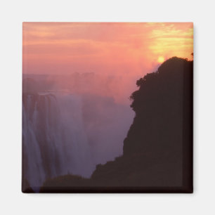 Zimbabwe, Nationaal park Victoria Falls. Nevelig Magneet