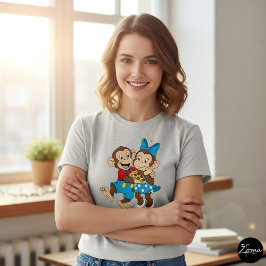 Zina en Mimo met een plak pizza. T-shirt