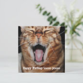 Zingend Bengaal Cat "Happy Birfday.." Birthday-kaa Feestdagenkaart (Staand voorkant)