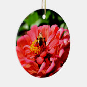 zinnia bij bijen en koraal keramisch ornament (Rechts)