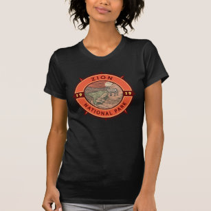 Zion National Park Bighorn Sheep Retro Compass T-shirt