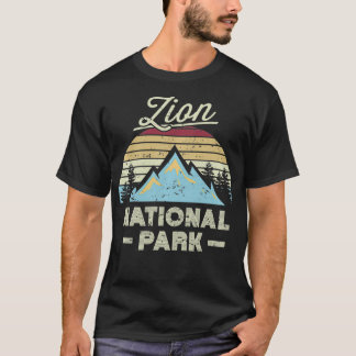 ZION NATIONAL PARK Utah  Sunset Love Hiking T-shirt
