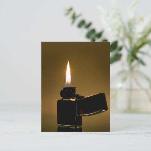 Zippo aansteker. Kunst Briefkaart (Staand voorkant)