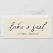 Zitplaatsenkaartkop Beige Modern Script Kaart (Voorkant)