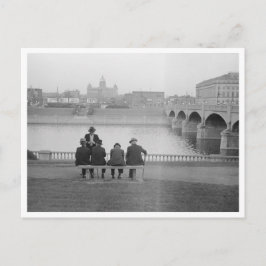 Zitten door de rivier briefkaart