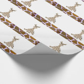 Zittende giraffe met giraffe vachtprint cadeaupapier (Hoek)