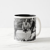 ZittingsBull Raad, 1877 Tweekleurige Koffiemok (Voorkant rechts)