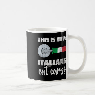 Zo knippen Italianen de Italiaanse vlag Pi Koffiemok
