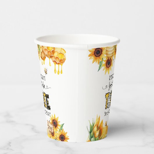 Zo lief om drie bloemen te zijn 3e verjaardag papieren bekers (Rechts)