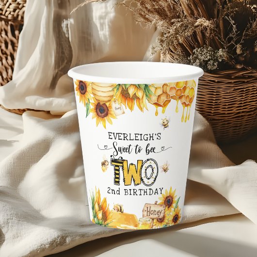 Zo lief om twee bloemen te zijn 2e verjaardag papieren bekers