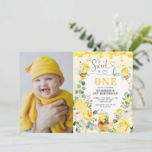 Zo lief voor bee Een Honeycomb Birthday Foto Kaart (Staand voorkant)