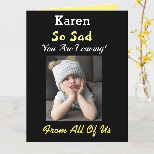 Zo triest! Groot pensioen van grappige meid uit gr Kaart (Gele Bloem)