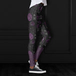 Zodiac Magic | Donker Paarse Plum Gothic Skull Roz Leggings<br><div class="desc">Unieke, draagbare kunst! Het verfijnde palet van gemengde middelgrote abstracte texturen voegt de perfecte pop van kleur voor uw persoonlijke stijl toe. Ook overdraagbaar naar school-/kantoorbenodigdheden, feestartikelen of decor voor een eenvoudig 'doe-het-zelf'-thuismarktfacelift! Voor andere producten of kleuren, bezoek de opslag JustFharryn @ Zazzle of contacteer de ontwerper c/o Fharryn@yahoo.com #zazzlemade...</div>