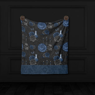 Zodiac Magic   Donkermarineblauw gotische schedel  Fleece Deken