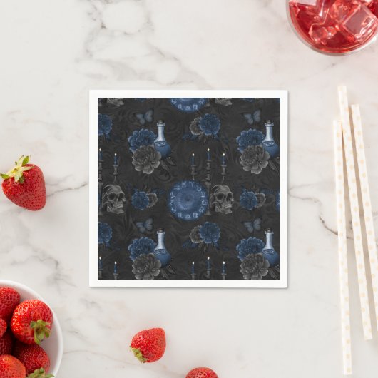 Zodiac Magic | Donkermarineblauw gotische schedel Servet (Insitu)