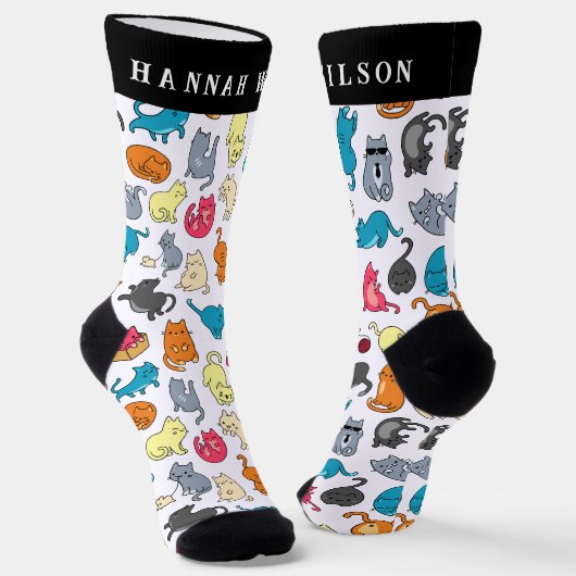 Zoe Cartoon Katten Patroon | Monogram Sokken (Gebogen)