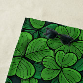 Zoek de gelukkige klaver strandlaken (In situ)