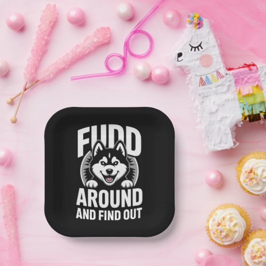 Zoek rond en ontdek het papieren bordje