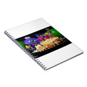 Zoekplaat van feestende Fubby's op een verjaardag Notitieboek (Rechterzijde)