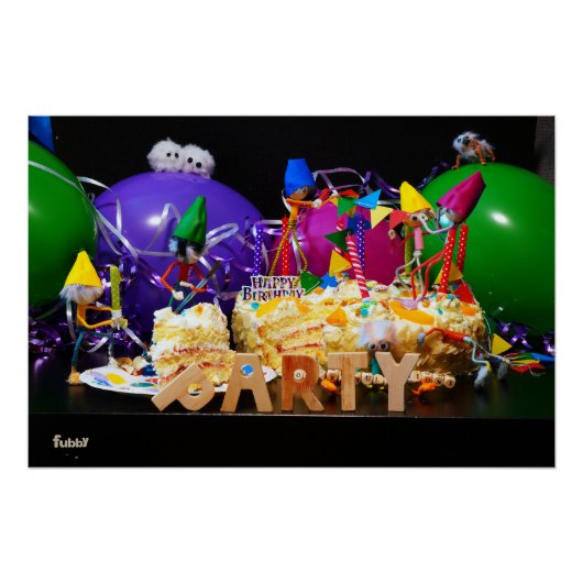 Zoekplaat van feestende Fubby's op een verjaardag Perfect Poster (Voorkant)