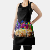 Zoekplaat van feestende Fubby's op een verjaardag Schort (Insitu)