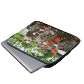 Zoekplaatje van Fubby activiteit bessengevecht. Laptop Sleeve (Voorkant onderkant)