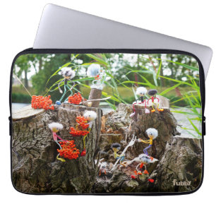 Zoekplaatje van Fubby activiteit bessengevecht. Laptop Sleeve