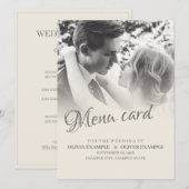 Zoenend bruidspaar in monochroom menu (Voorkant / Achterkant)