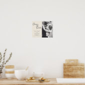 Zoenend bruidspaar in monochroom poster (Keuken)
