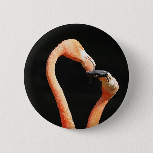 Zoenende flamingo's ronde button 5,7 cm (Voorkant)