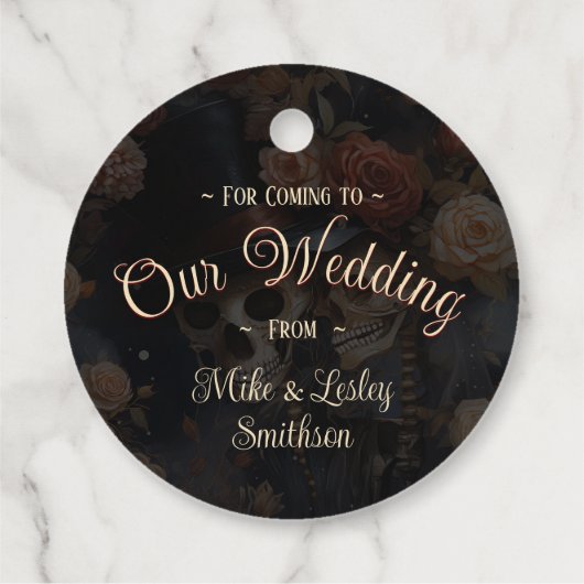 Zoenende Skeletten Spooky Gotische Bruiloft Bedankjes Labels (Achterkant)