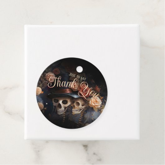 Zoenende Skeletten Spooky Gotische Bruiloft Bedankjes Labels (In situ)