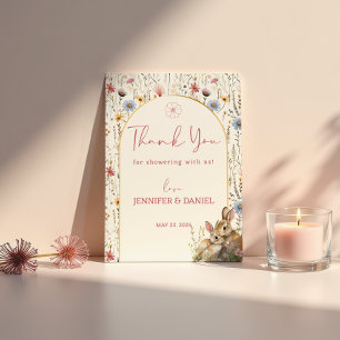 Zoet Beige Konijnenpaar Wilde Bloem Baby Shower Bedankkaart