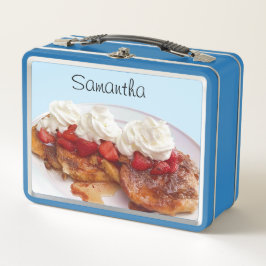 Zoet brood met aardbeien en room