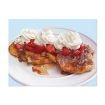 Zoet brood met aardbeien en room