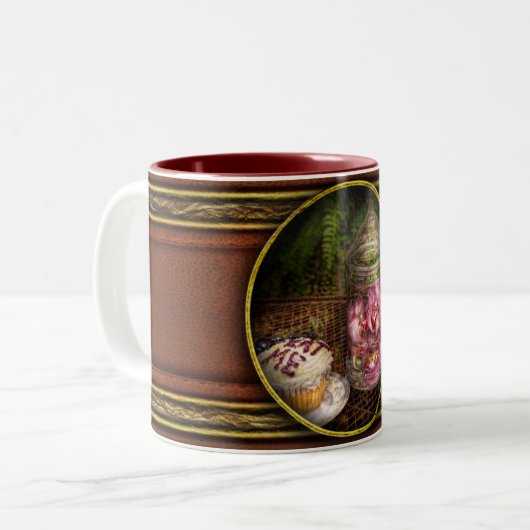 Zoet - Cupcake - Eat me Tweekleurige Koffiemok (Voorkant links)