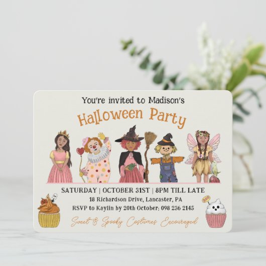 Zoet en Spooky Roze Halloween Kostuum Party Kaart (Staand voorkant)