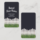 Zoet nieuw huis met witte omheining en gras visitekaartje (Voorkant / Achterkant)