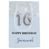 Zoete 16 babyblauwe zilverglitterstofnaam medium cadeauzakje (Voorkant)
