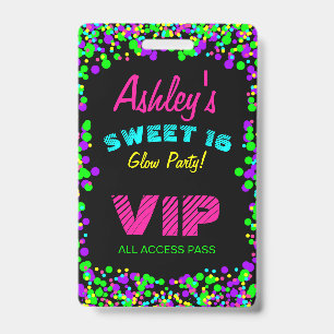 Zoete 16 Neon Glow Verjaardagsuitnodiging VIP Pas Badge
