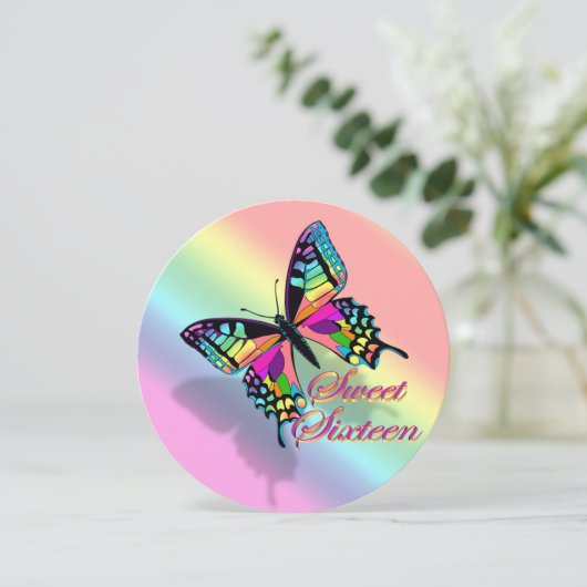 Zoete 16 uitnodiging regenboog en vlinder (Staand voorkant)