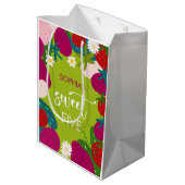 Zoete aardbei kinderen verjaardag medium cadeauzakje (Achterkant Gekanteld)