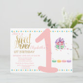 Zoete Baby Macarons Gestreepte Verjaardag Kaart (Staand voorkant)